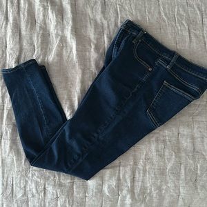 Gap True Skinny High Rise - Size 29